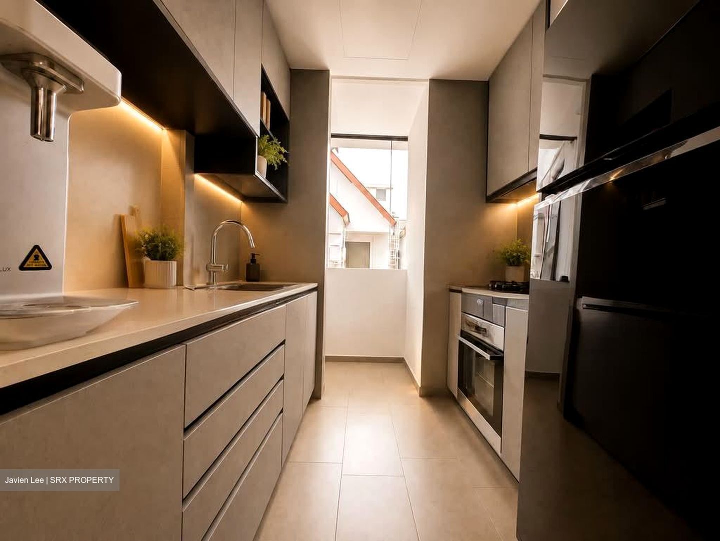 Stratum (D18), Condominium #572758481